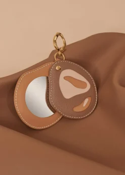 Atla Mirror