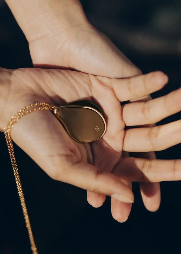Naé Pendant